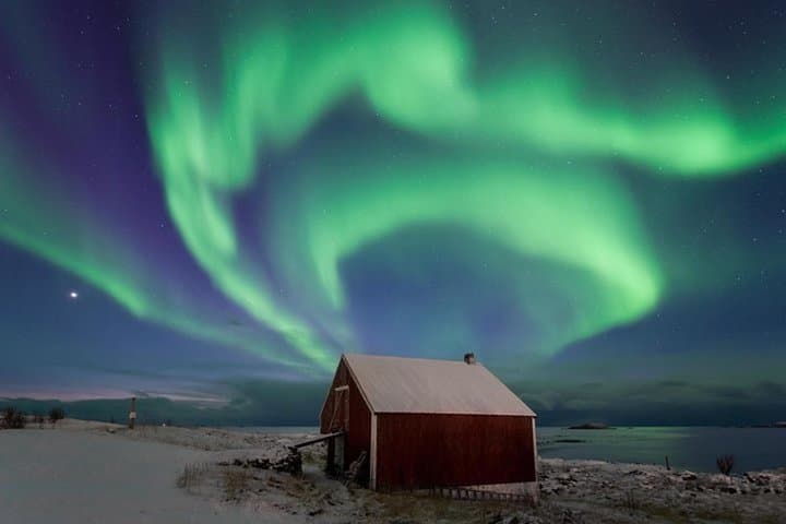 Levi Northern Lights Hunt with Campfire Snacks — 3-Hour Aurora Tour photo 3