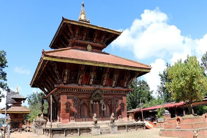 Nagarkot to Chisapani: 3-Day Trek Around Kathmandu for Sunrise Himalayan Views photo 2
