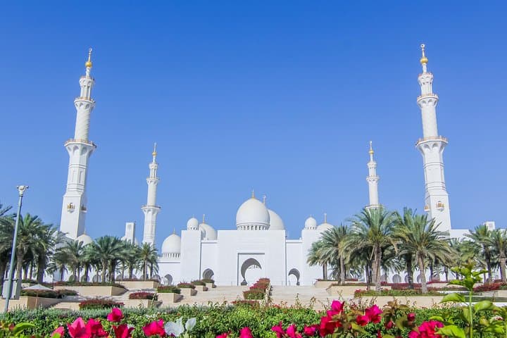 abu-dhabi-louvre-and-sheikh-zayed-grand-mosque-highlights-with-5-star-lunch photo 6