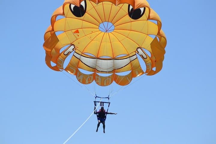 Parasailing Hurghada — Red Sea Flights Above Coral Reefs