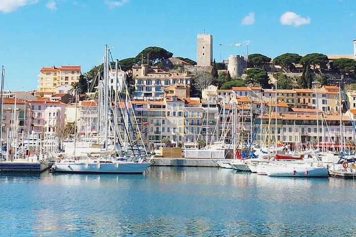 Cycle the Croisette: Cannes Beach-Cruiser Bike Rental for a Day photo 3