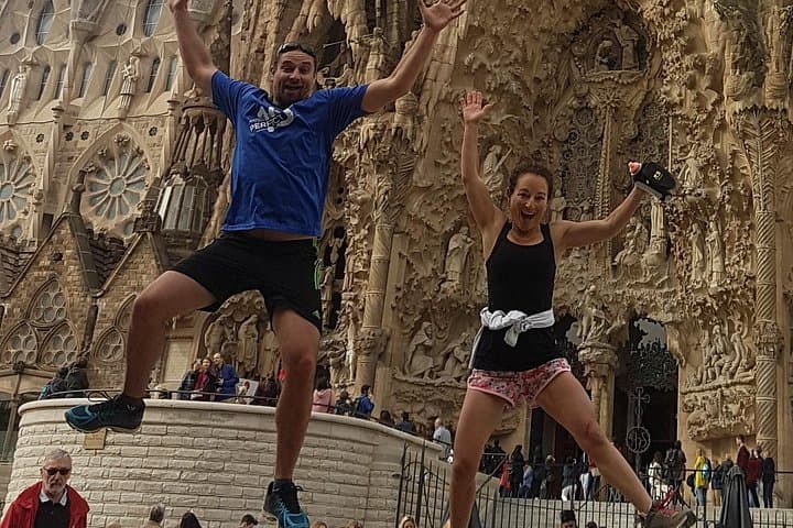 10km Barcelona Running Tour — Sagrada Família, Gothic Quarter & Beach Route photo 2