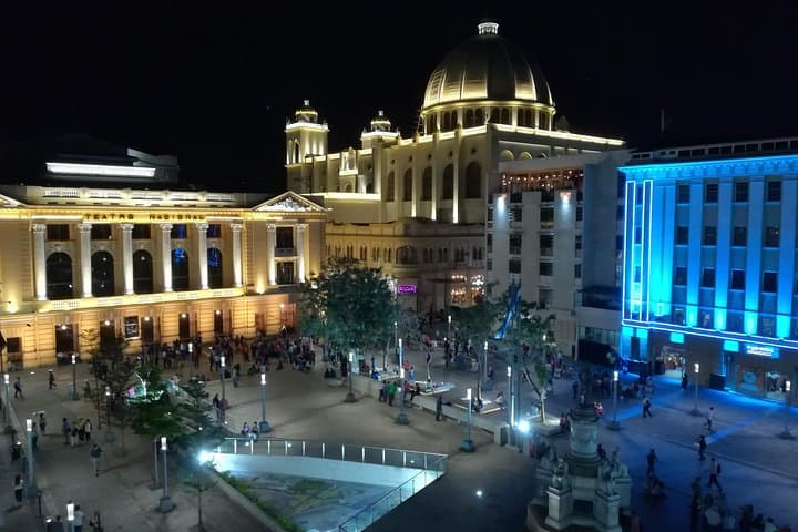 Express Tour of San Salvador's Historic Center — Cathedral, Plazas & Contemporary Landmarks