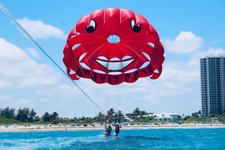 Parasailing Palm Beach: Riviera Beach Ocean Parasail Rides photo 2