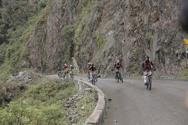 4-Day Inca Jungle Trek to Machu Picchu: Bikes, Rapids, Zipline & Hot Springs photo 5