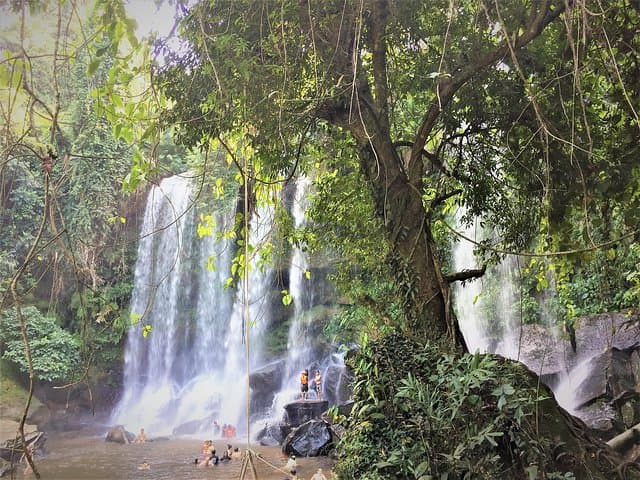 Private Phnom Kulen 1000 Shiva Lingas Waterfall Tour from Siem Reap