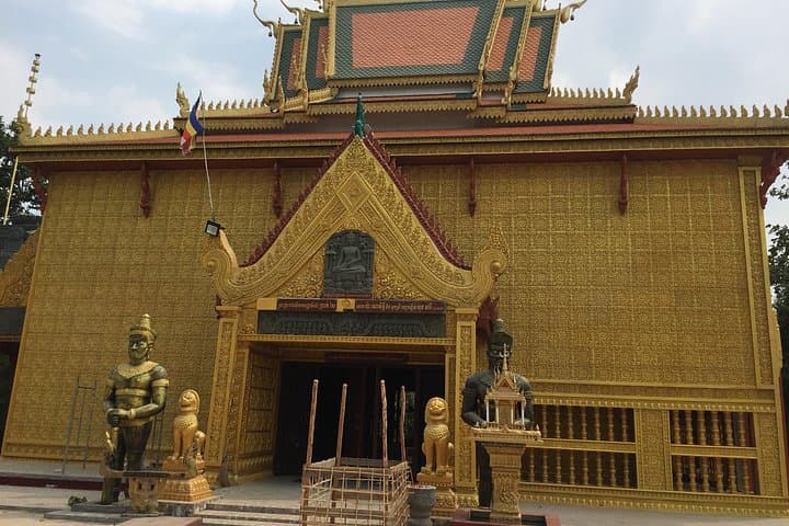 Phnom Kulen: 1000 Shiva Lingas, Waterfalls & Lost Khmer City Day Tour photo 3