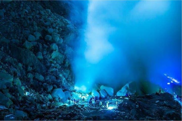 Ijen Blue Flame Hike from Bali: Night Trek to Java’s Fiery Crater photo 2
