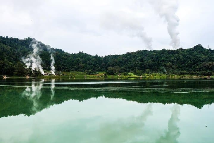 Day Trip from Manado — Woloan Village, Linow & Tondano Lakes in Minahasa