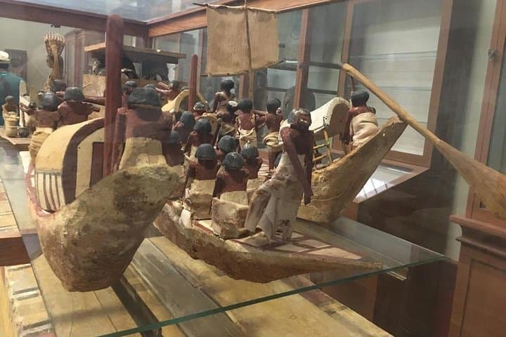 Private Day Trip to Giza Pyramids & Egyptian Museum with Sunset Camel Ride photo 5