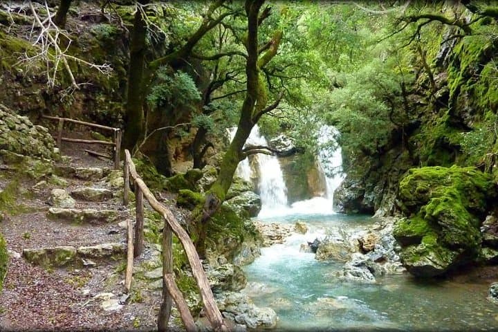 Rethymno Inland: Crete Day Tour to Arkadi Monastery, Margarites & Kourtaliotiko Gorge
