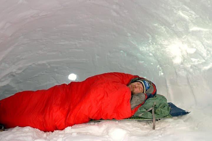 Quinzee and Aurora: Arctic Night Survival Workshop at Pyhätunturi