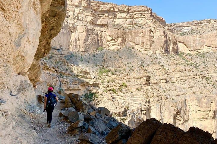 Balcony Walk on Jebel Shams: Hike Oman’s Grand Canyon Edge