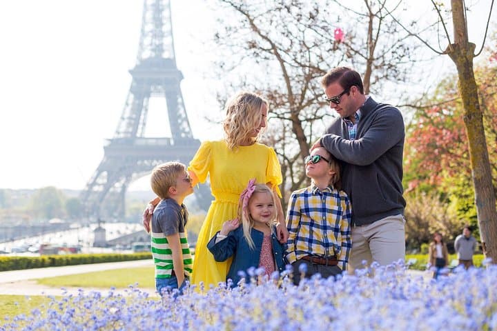 Paris Private Photoshoot: Capture Iconic Portraits by the Eiffel Tower