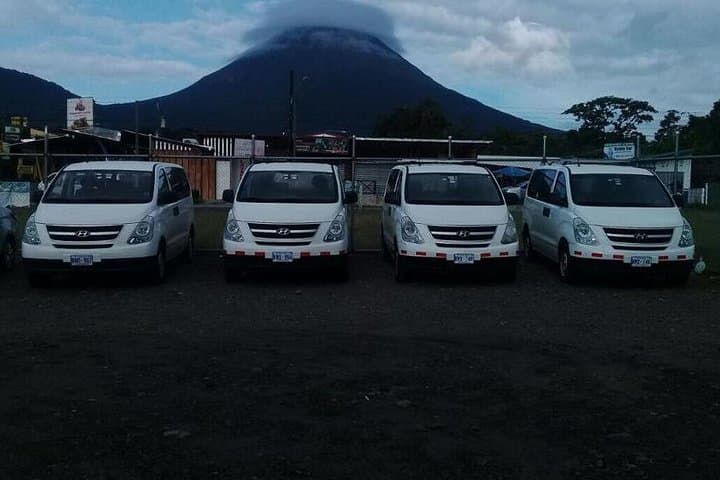 SJO to La Fortuna Transfer: Direct Shuttle from San José Airport to Arenal