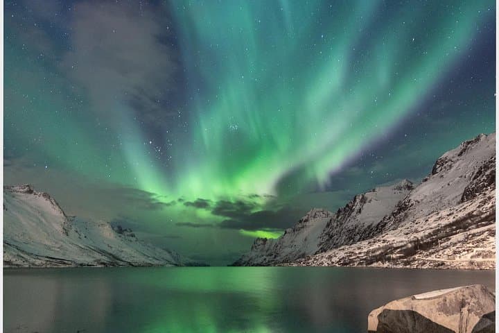 Aurora Chases from Tromsø: Small-Group Night Tours to See the Northern Lights