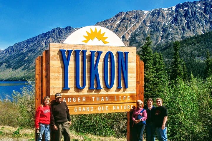 Full-Day Yukon Shore Excursion from Skagway — White Pass, Sled Dogs & Emerald Lake photo 6