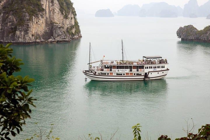 Renea Boutique 2D1N Bai Tu Long Bay Overnight Cruise photo 3