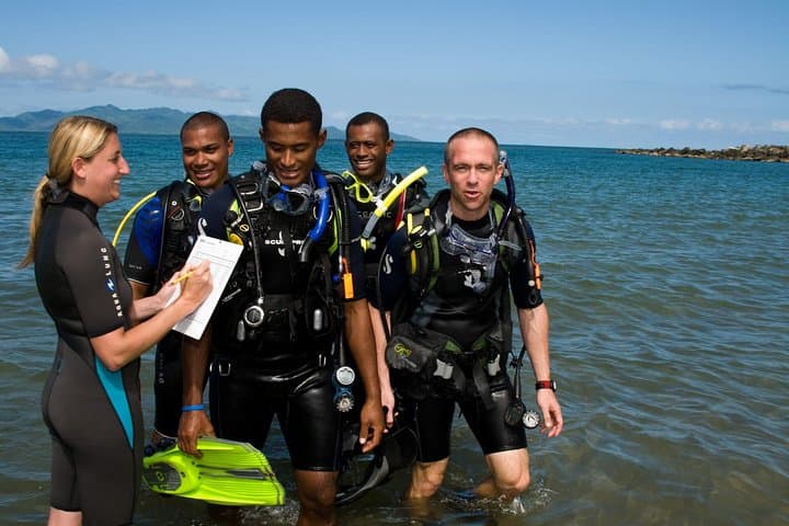 Refresher Dives on Sri Lanka’s South Coast Reefs — Regain Confidence Underwater