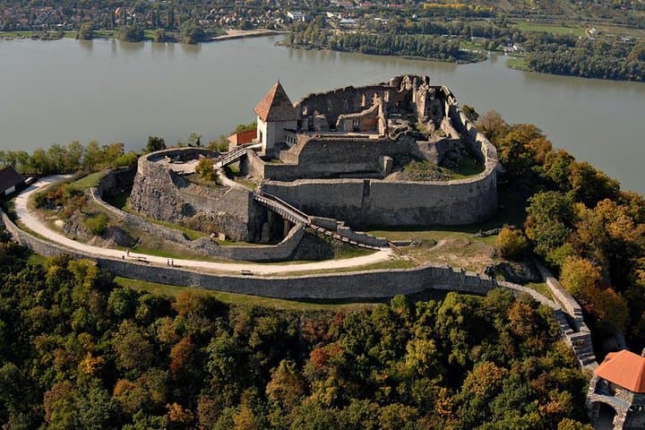 Private Danube Bend Tour: Szentendre & Visegrád Castle from Budapest photo 2