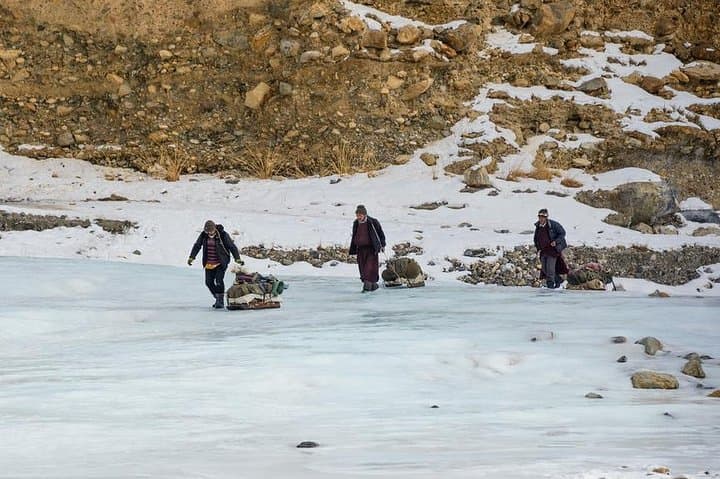 Chadar Trek: Walking the Frozen Zanskar River — A Winter Trekking Guide photo 5