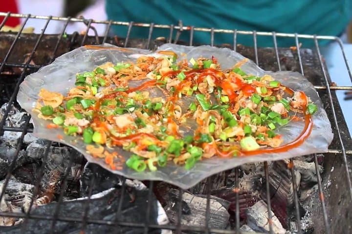 Evening Scooter Tour and Street Food in Buon Ma Thuot
