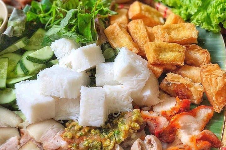 Evening Scooter Tour and Street Food in Buon Ma Thuot photo 3