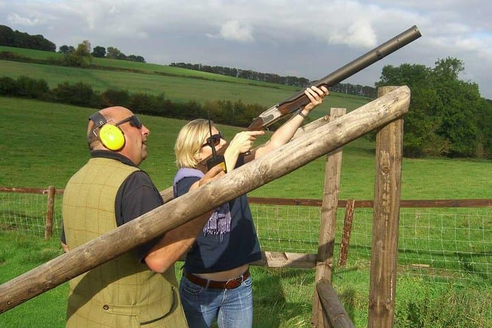Tallinn Clay Pigeon Shooting: 60-Minute Group Clay Target Experience