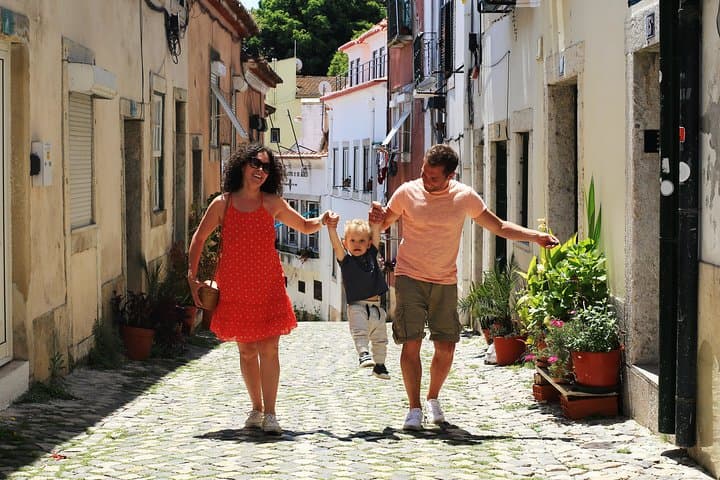 Lisbon Private Photoshoot: Professional Photography Experience & City Portrait Session photo 5