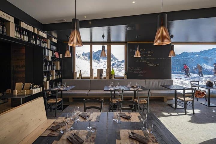 Ski Chalets & Wine: Gourmet Wine Ski Tour in Cortina d'Ampezzo