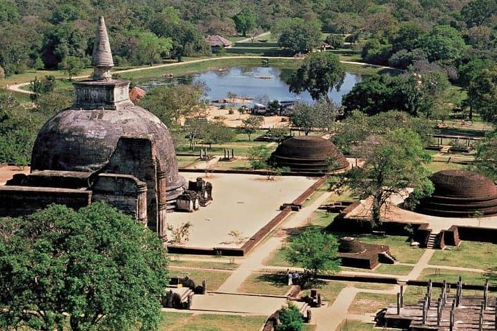 Polonnaruwa Day Tour from Kandy — Ancient City, Hatadage & Parakrama Samudra photo 5