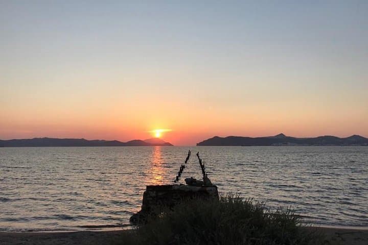 Private Sunset Road Trip in Milos — Sarakiniko, Mandrakia & Plaka photo 2