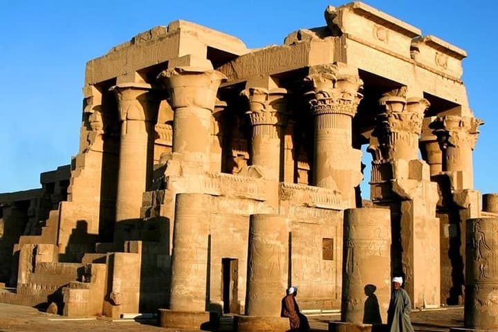 3-Day Nile Cruise from Aswan to Luxor — Temples, Ballooning & River Life photo 4