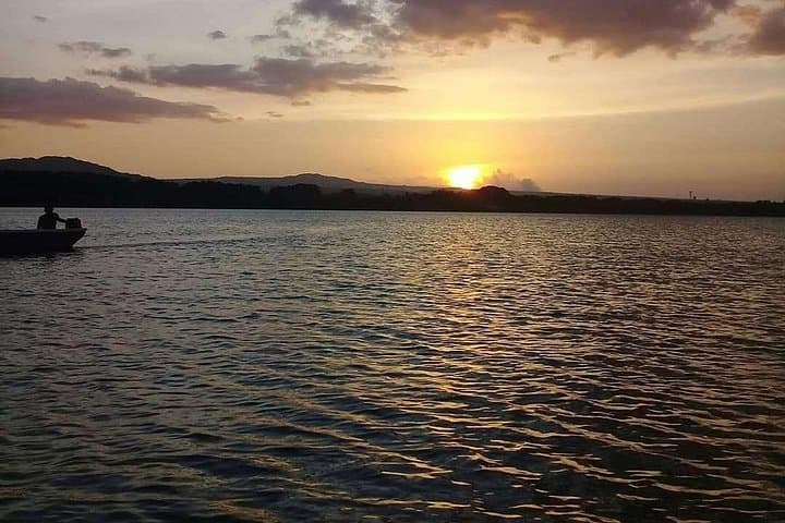 Granada Colonial City and Isletas Boat Tour: Chocolate, Monkeys & Lakeside Views photo 2