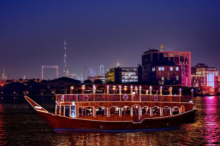 Dubai Creek Dhow Dinner Cruise: Evening Cruise with Hotel Transfers