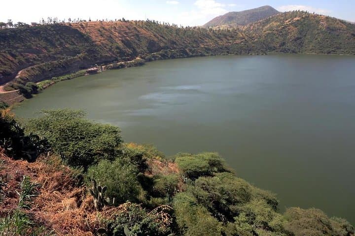 Bishoftu Crater Lakes Day Trip: Boat, Hike & Birdwatch at Lake Hora photo 3