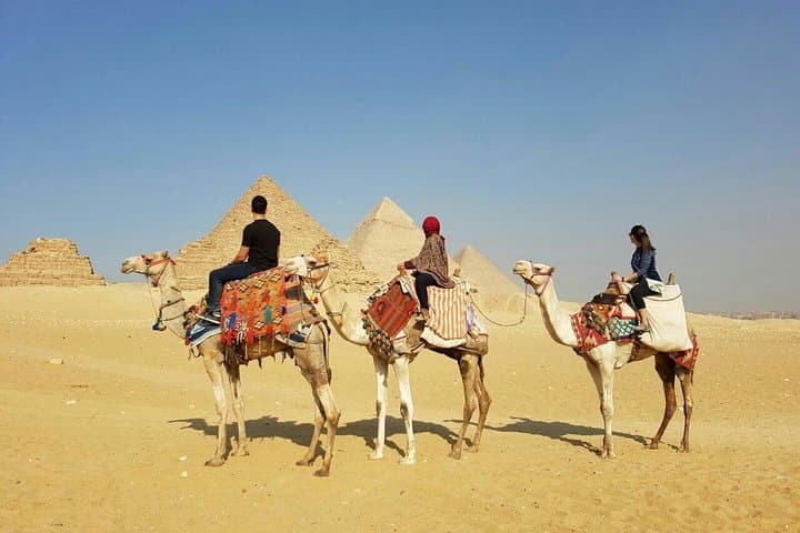 Full-Day Giza Pyramids, Egyptian Museum & Khan El-Khalili Bazaar Tour photo 4