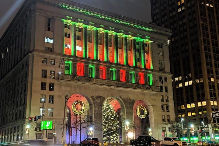 Pittsburgh Holiday Lights Walking Tour: Downtown Evening Walk, Ice Rink & Market photo 2