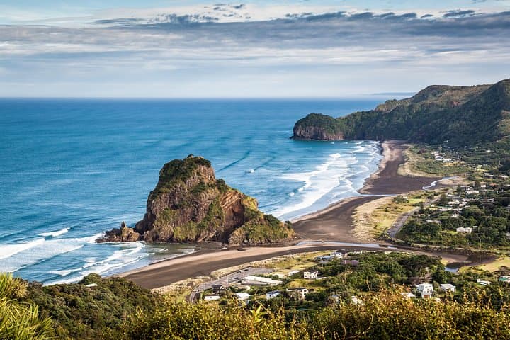 Wild West Coast Piha & Muriwai Day Tour from Auckland