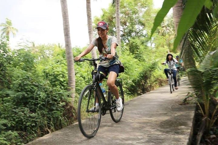 Pedal Bangkok's Green Lung: Bang Krachao Jungle Cycling Tour photo 2