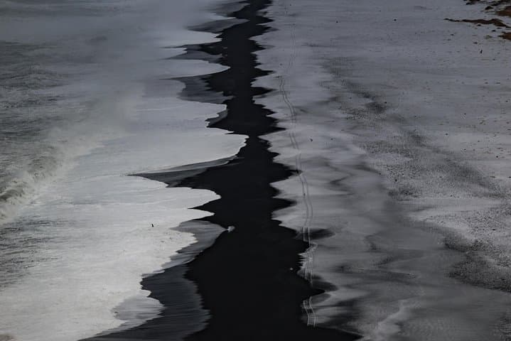 Iceland South Coast Private Guided Tour: Seljalandsfoss, Skógafoss & Black Sand Beach photo 2