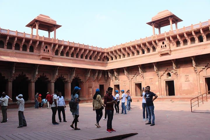 Same-Day Taj Mahal Tour from Delhi via Gatimaan Express — Train to Agra, Return by AC Car photo 1