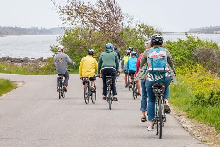 Pedal Portland: 5-Lighthouse Bike Tour with XL Lobster Roll photo 5