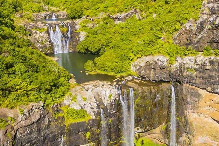 Waterfall Hike near Trou d'Eau Douce — Swim, Jump and Fish-Massage in Mauritius