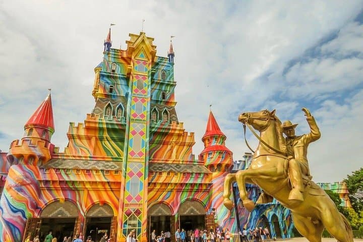Day Trip to Beto Carrero World from Balneário Camboriú — Shared Round-Trip Transfer photo 2