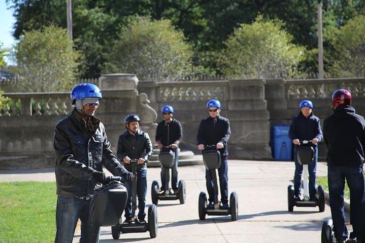 2-Hour Guided Segway Tour of Chicago — Glide the Lakefront & Grant Park photo 3