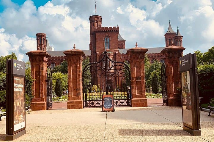 Private Luxury Washington DC City Tour — 3-Hour Presidential Route Experience photo 3