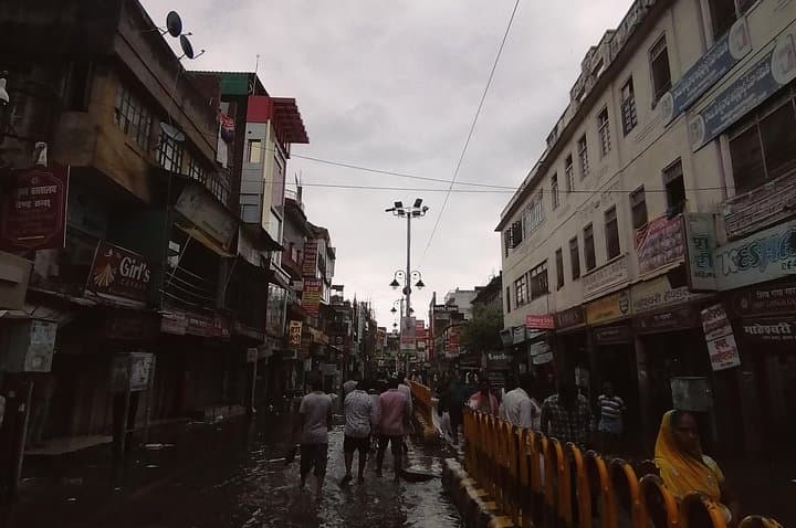 Bike Tour of Varanasi: Cycle the Ghats, Temples & Sarnath photo 3