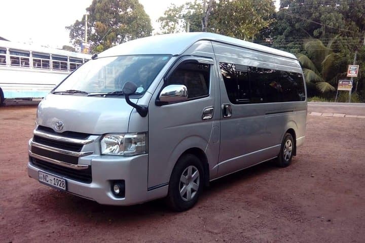Private Transfer: Colombo Airport to Pasikudah — 6-Hour Door-to-Door Ride