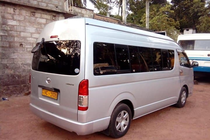Private Transfer: Colombo Airport to Pasikudah — 6-Hour Door-to-Door Ride photo 3